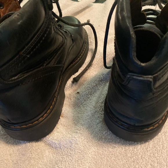 Black leather boots - Picture 3 of 4